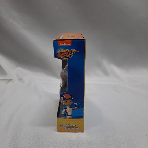NIB Nickelodeon Blaze Snowflake & Santa Hat 2017  Viacom Int'l - Picture 3 of 6